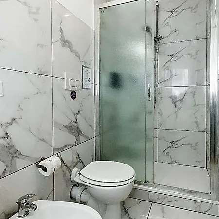 Vittorioveneto 126 מלון 3*